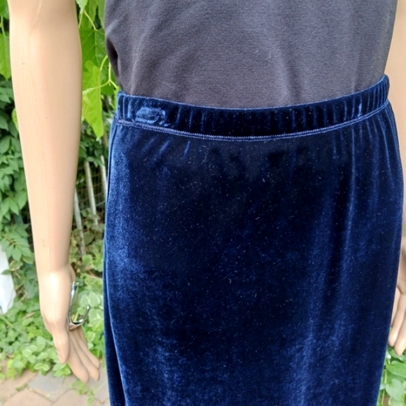 TOMMY HILFIGER Deep Blue Velvet Column Pull On Side Slit Maxi Skirt Like… - Picture 13 of 16